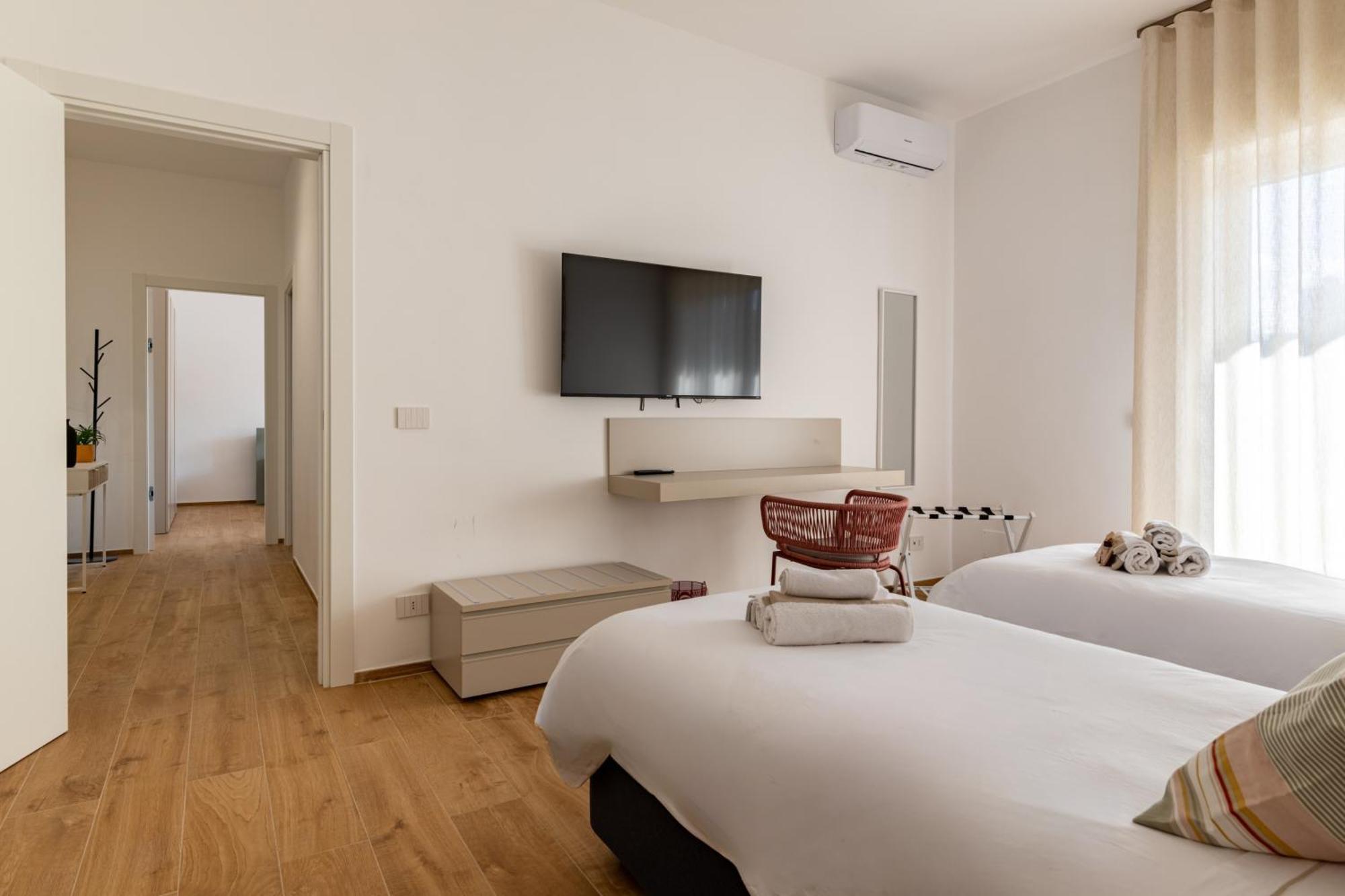 New Elegant 2 Bedroom Apt. Near Parco 2 Giugno Appartement *